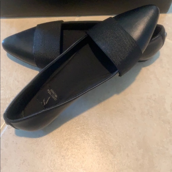 Vera Wang flats - Picture 5 of 8